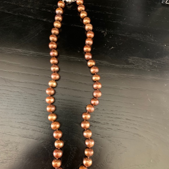 Estate Jewelry- Brown Pearls Necklace in Sterling Silver 16” EUC - Picture 2 of 4
